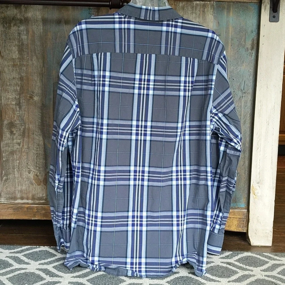 Banana Republic Gray/Blue Plaid Button Down Long Sleeve Shirt - Men's Large